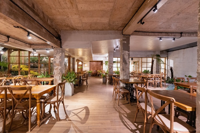 Get lost in the dreamy, ancient Sori Garden in the heart of Saigon 8