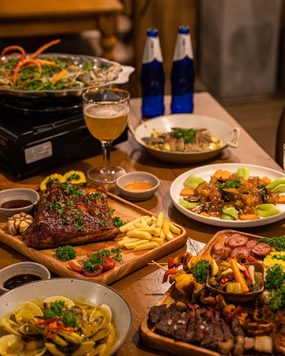 Get lost in the dreamy, ancient Sori Garden in the heart of Saigon 13