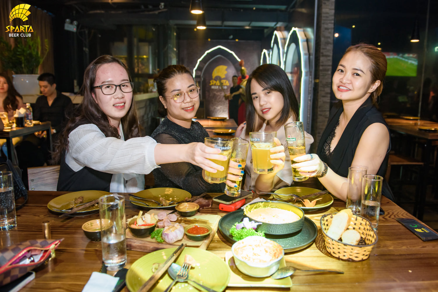 Sparta Beer Club - A gathering place for top DJs in the old town 15