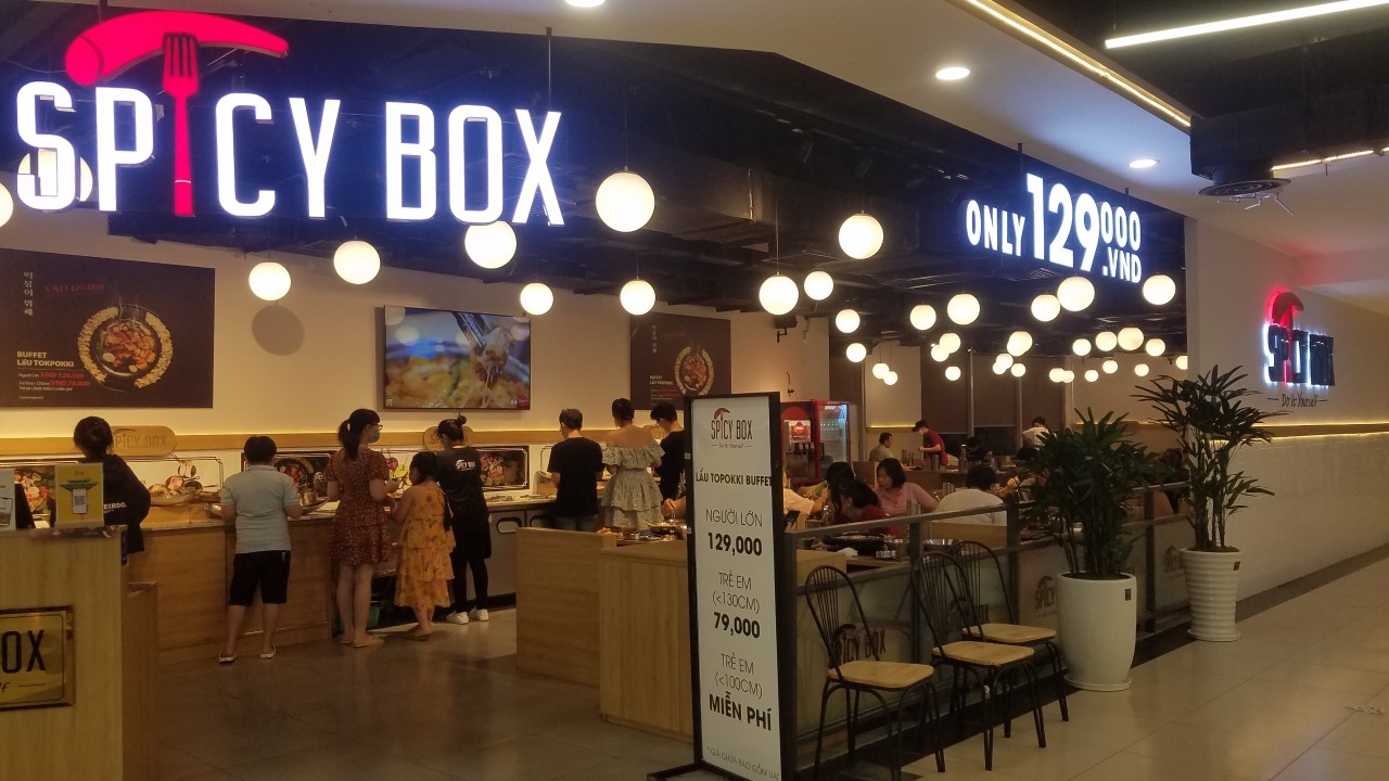 Come to Spicy Box to experience delicious Korean tokbokki buffet hot pot, forget the way back 4