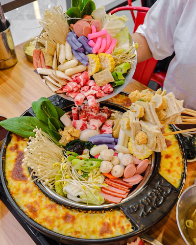 Come to Spicy Box to experience the delicious Korean tokbokki buffet hot pot, forget the way back 7
