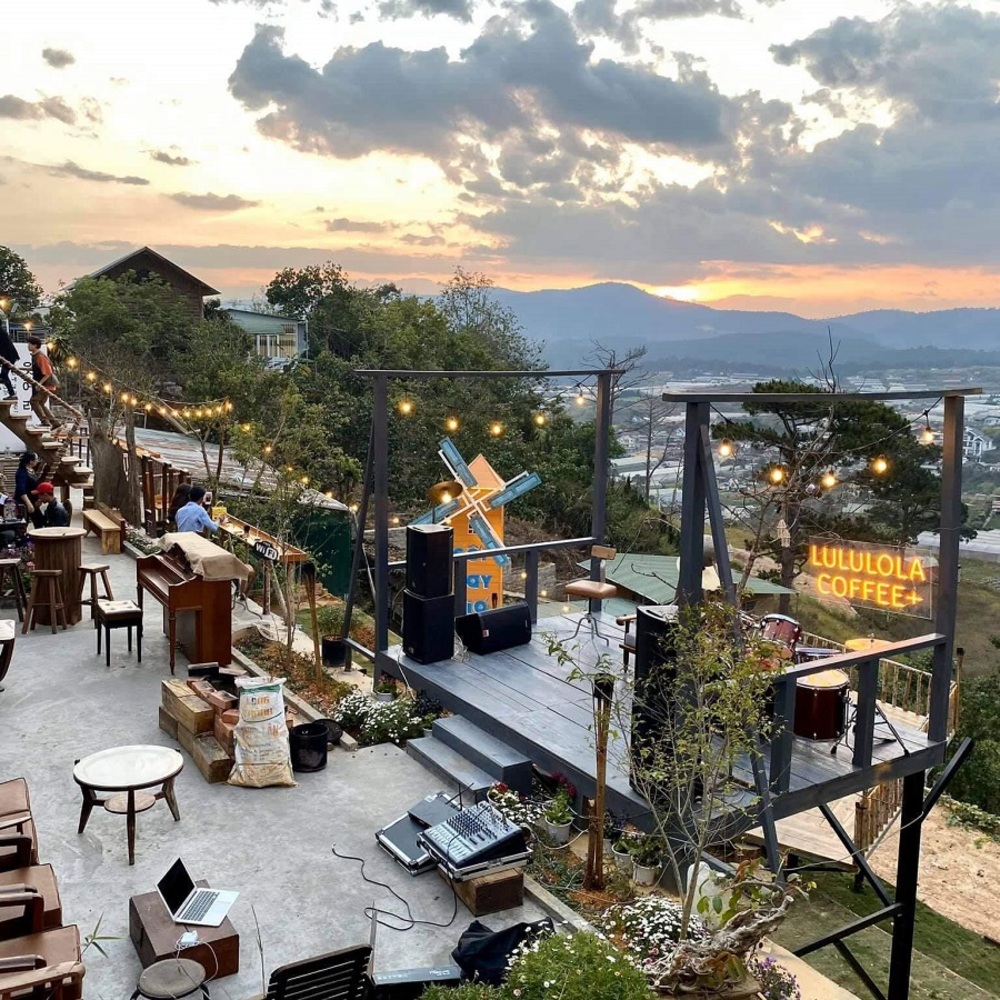 Collection of amazing photo sets with beautiful cafes in Da Lat 11