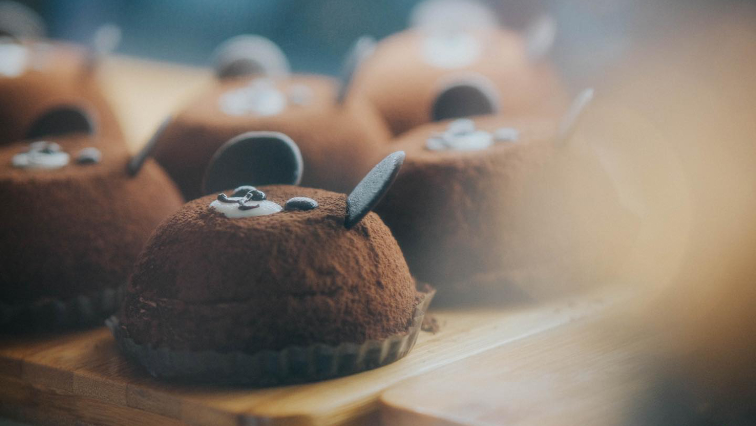 SWAN Coffee & Cake - Super pretty cake cafe in the heart of Da Thanh 11