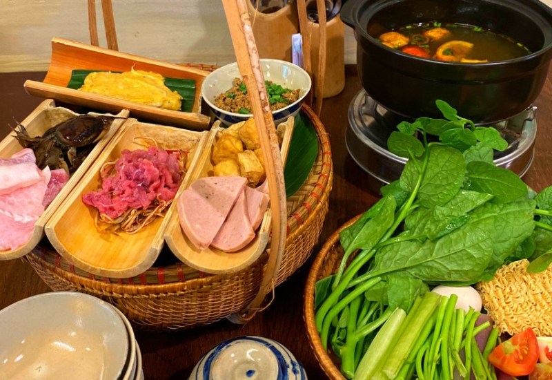 Save now 8 locations for delicious crab and beef hotpot in Saigon 5