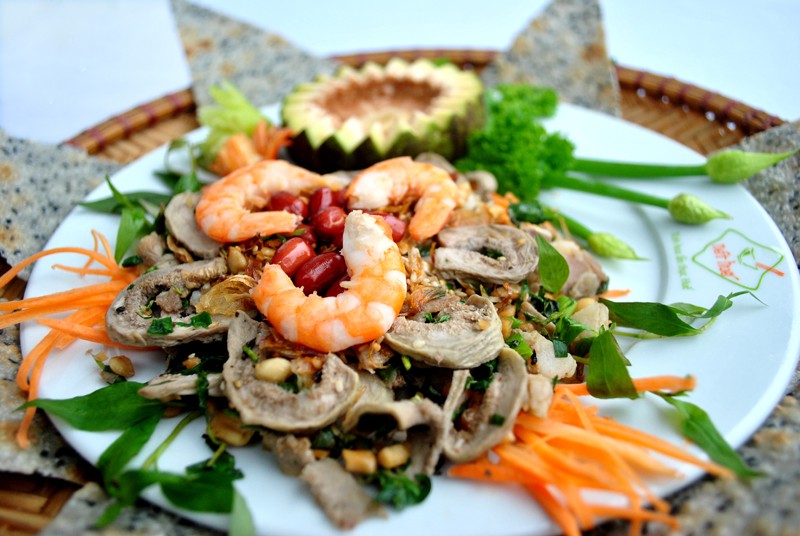 All the information you need to know about Hue mixed fig dish 4