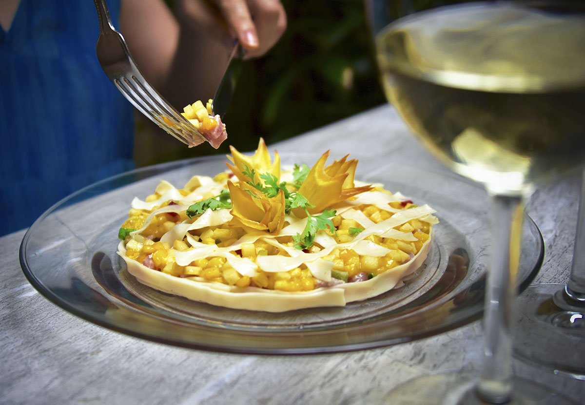 Elegant space of French restaurant Green Tangerine 11