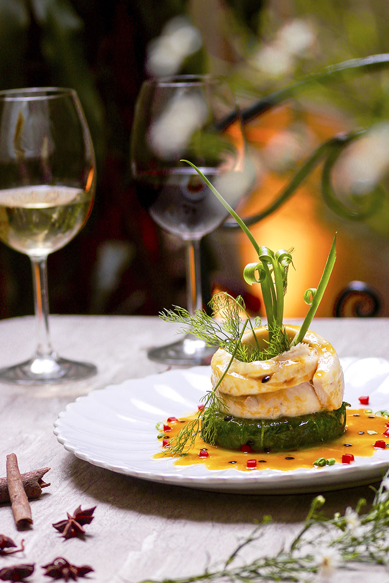 Elegant space of French restaurant Green Tangerine 12