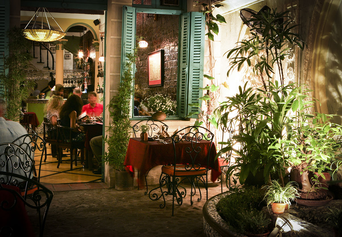 Elegant French restaurant space Green Tangerine 3