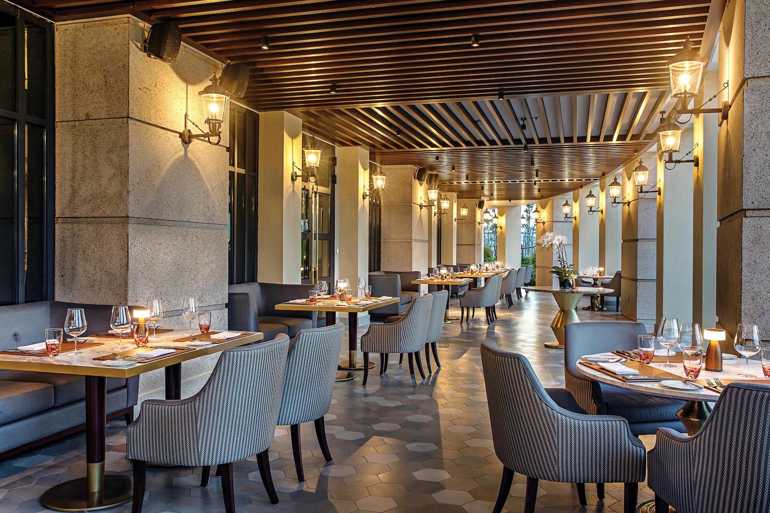 The Grill Da Nang - Booming with a luxurious Western restaurant in the heart of Da Nang 4