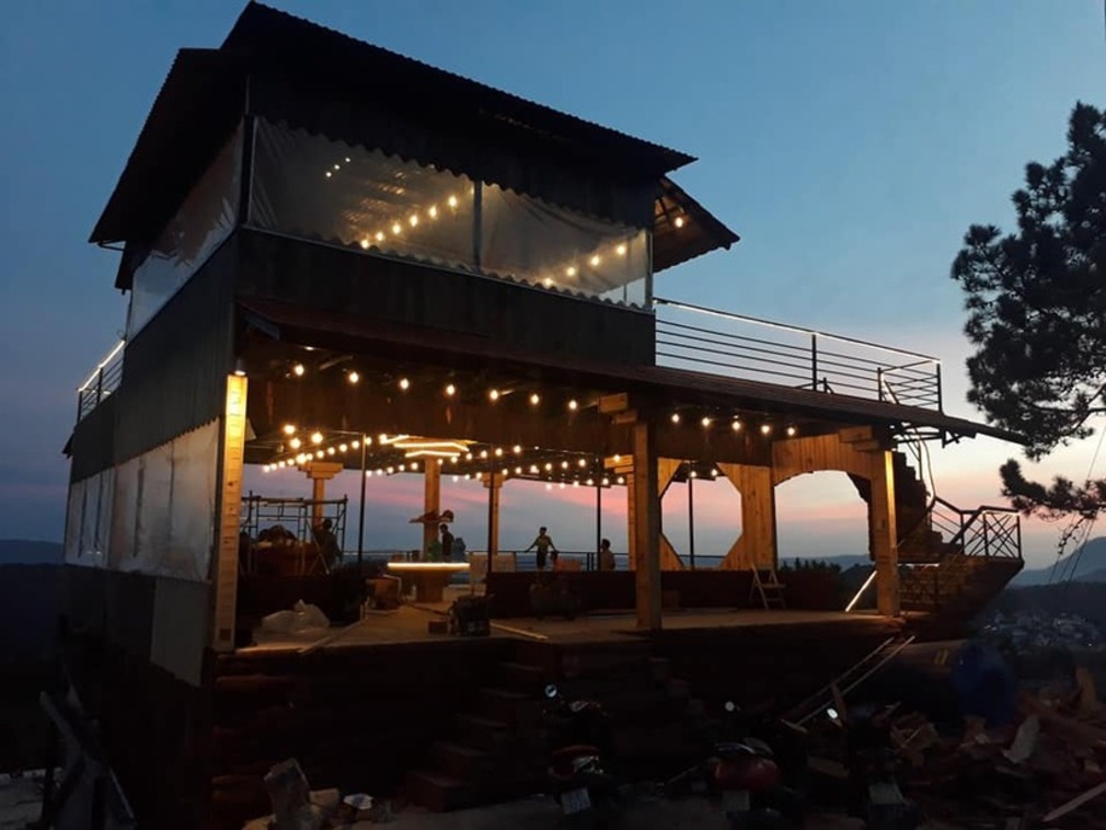 The Leaf Coffee – Enjoy a romantic cup of coffee with a virtual view in Da Lat 2