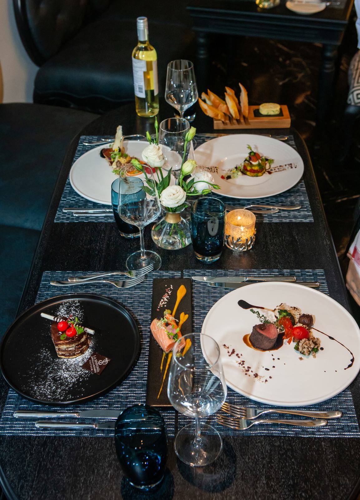 The Rhythms Restaurant - The most famous high-end restaurant in Hanoi 10