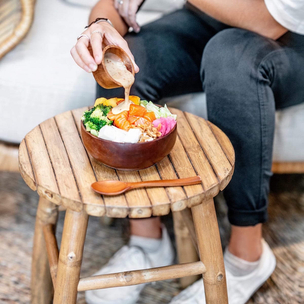 Pursue a 'healthy' lifestyle with Poke Hanoi 2