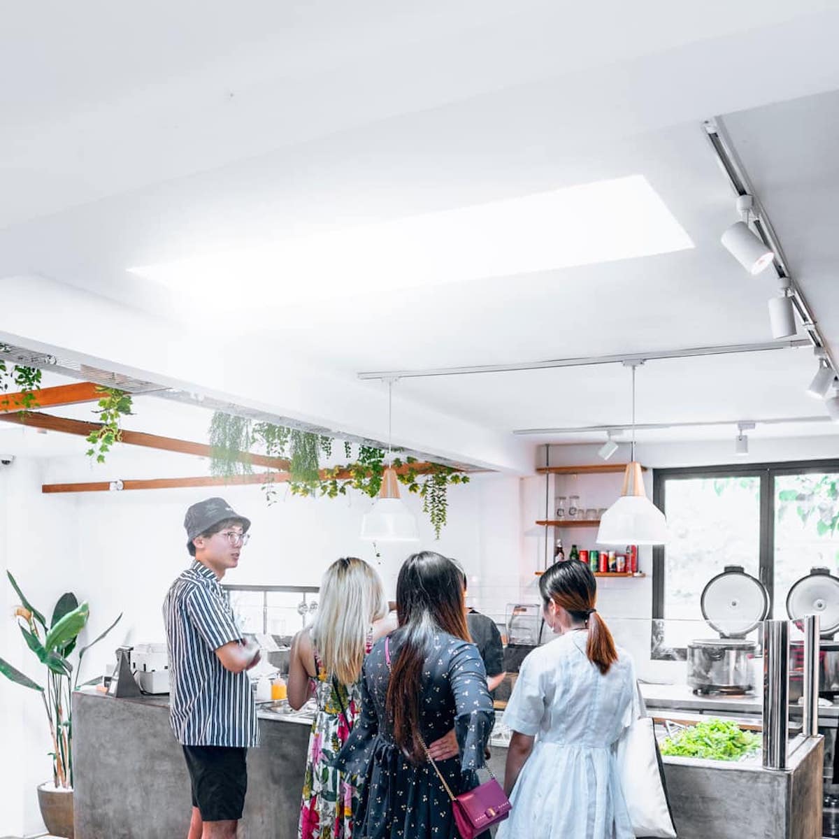 Pursue a 'healthy' lifestyle with Poke Hanoi 12