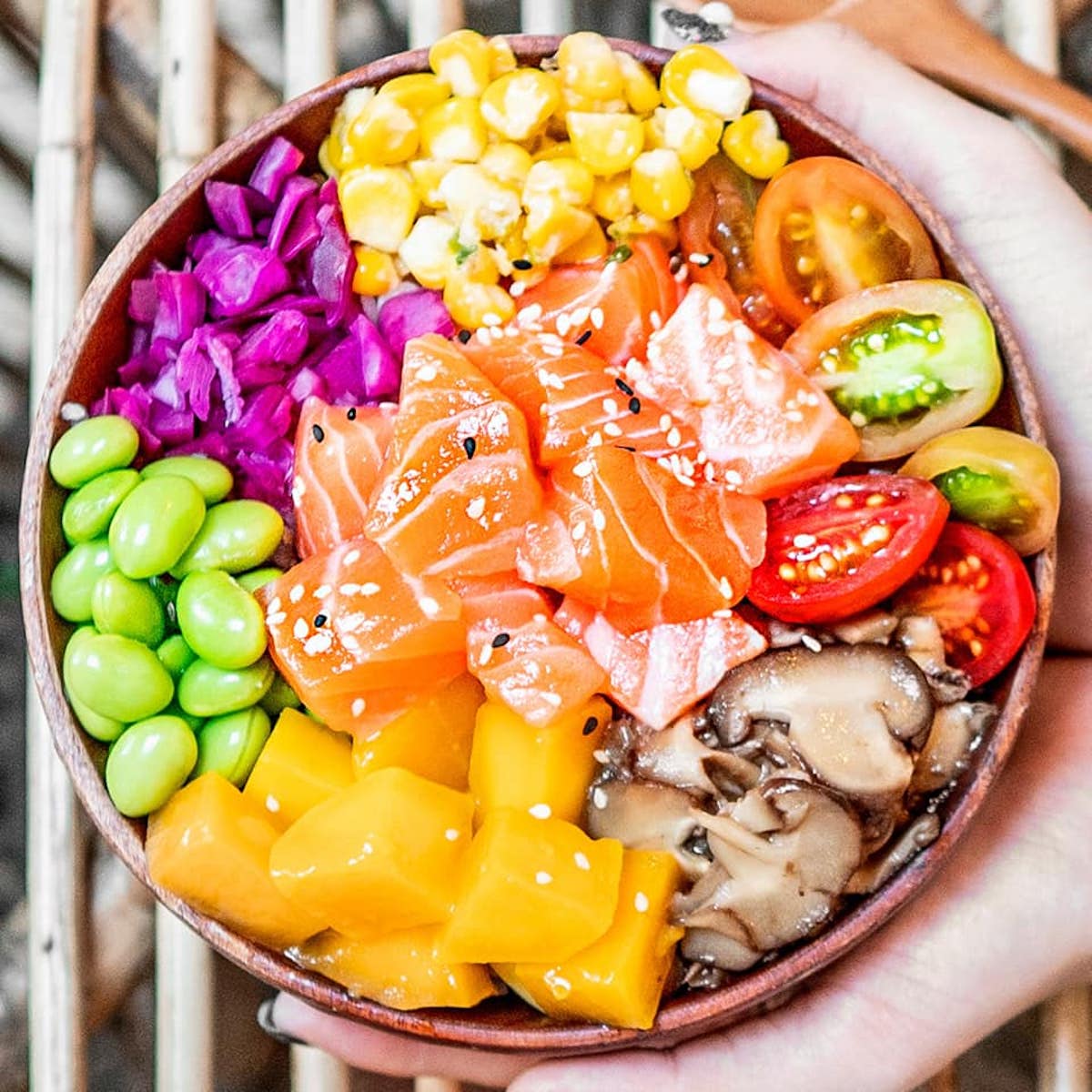 Pursue a 'healthy' lifestyle with Poke Hanoi 3
