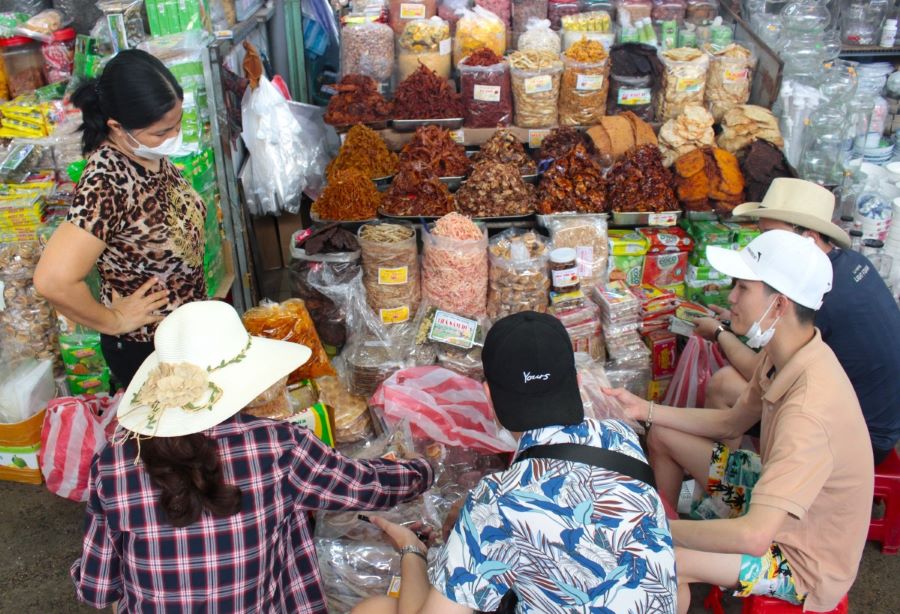 Da Nang Con Market culinary paradise, where to discover many Central region specialties 2