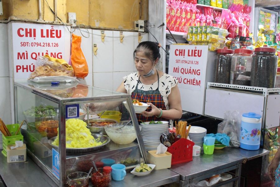 Da Nang Con Market culinary paradise, where to discover many Central region specialties 8