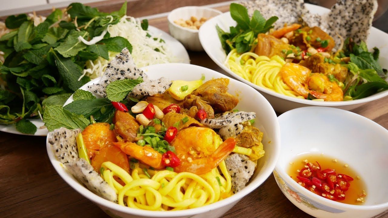 Da Nang culinary paradise attracts tourists from all over 7