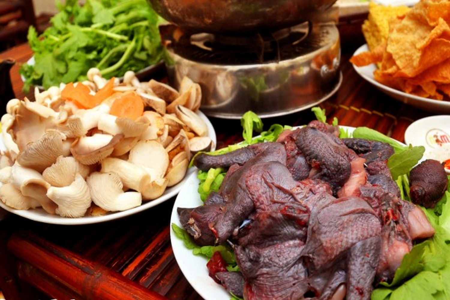 Know by heart 4 places to enjoy Sapa black chicken specialties with Northwest taste 5
