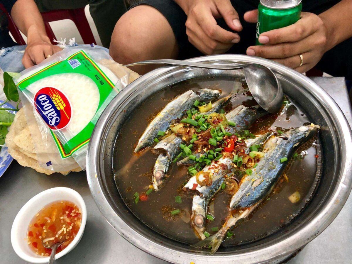 Know by heart the super delicious Scad fish rolls with rice paper in Da Nang 6