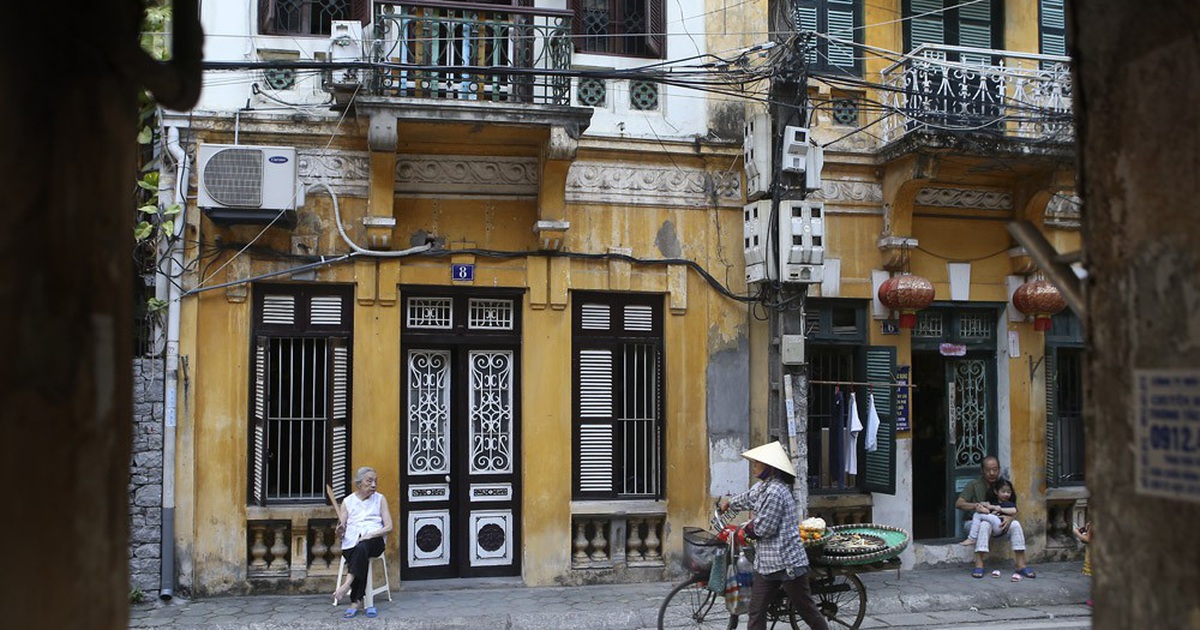 Enjoy 10 best dishes of cuisine in Hanoi's Old Quarter 2