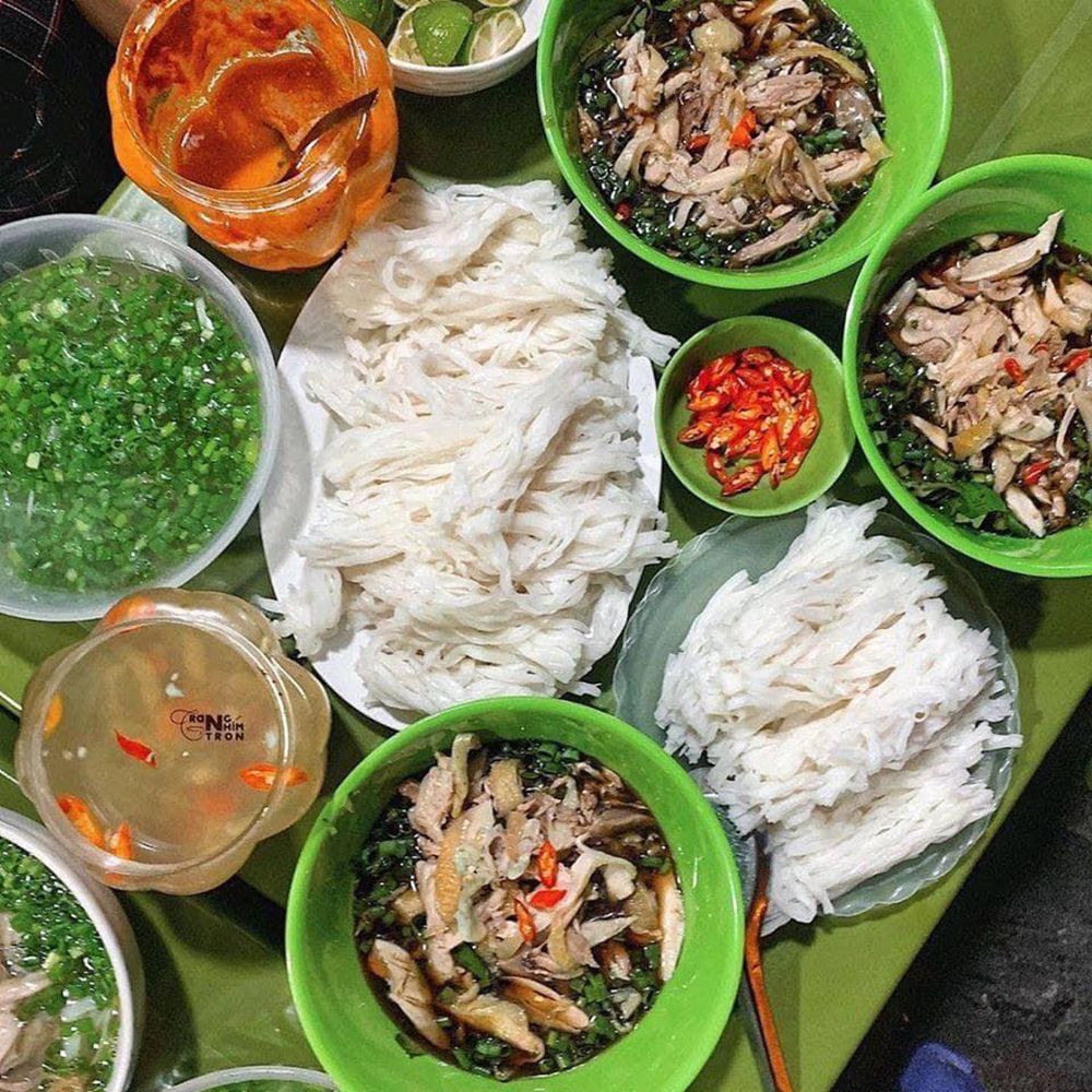 Enjoy 10 best dishes of cuisine in Hanoi's Old Quarter 7