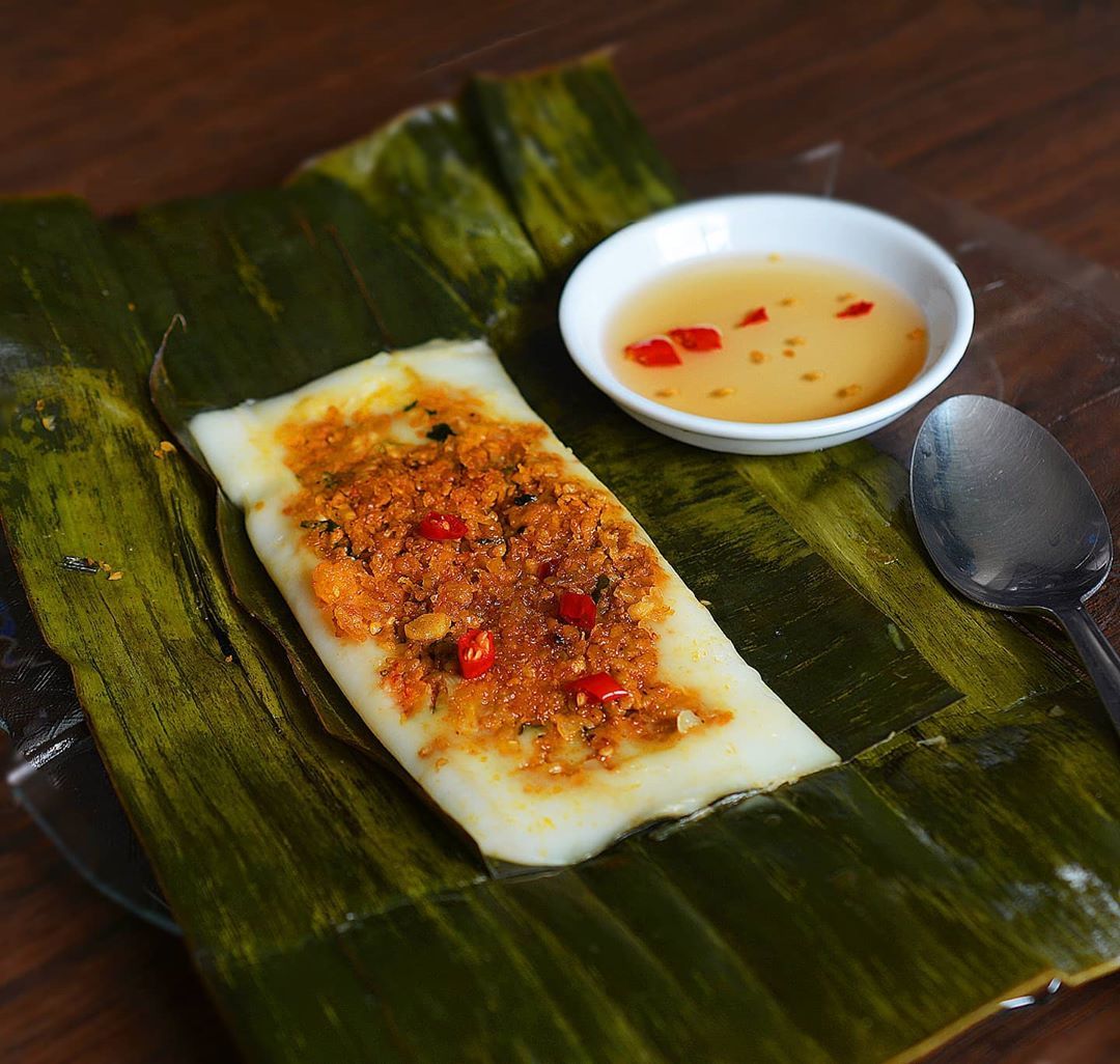 Enjoy Hue Nam Cake and feel the extremely attractive rustic flavor 3