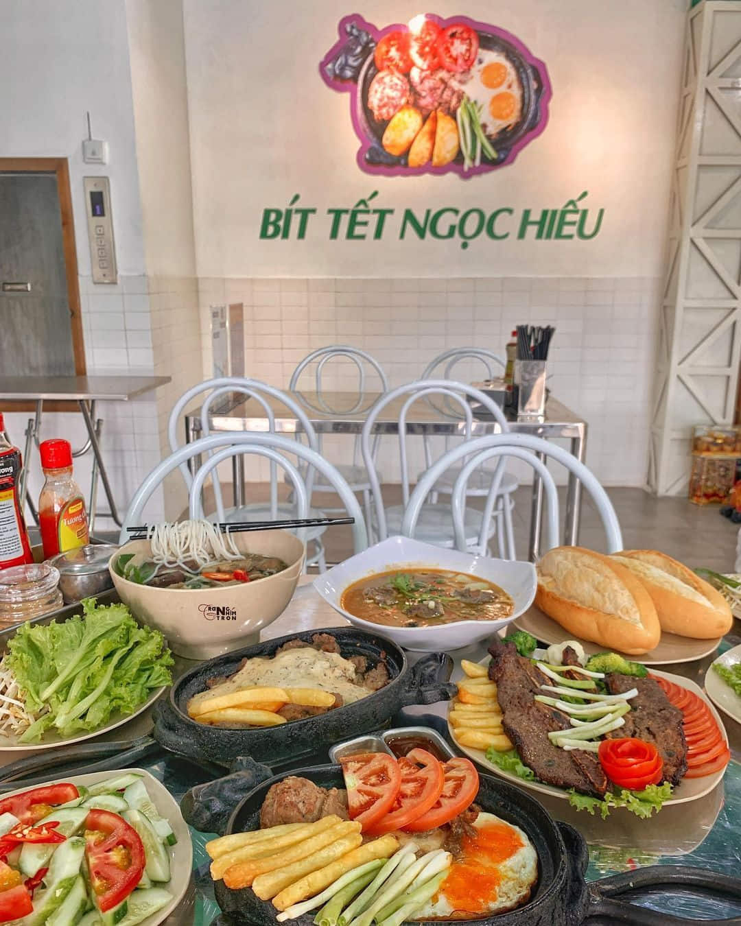 Enjoy the best steak in Hanoi at Ngoc Hieu 2 steak restaurant