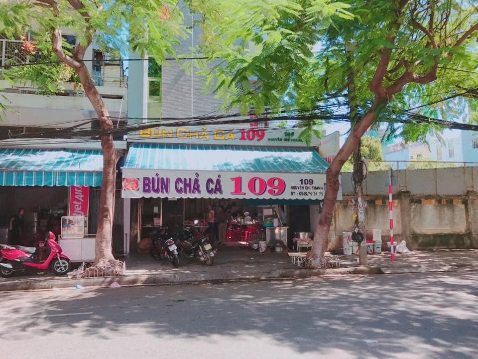 Enjoy Da Nang's famous delicious fish ball noodle soup at 109 Nguyen Chi Thanh 2