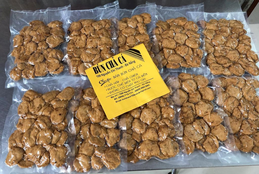 Enjoy Da Nang's famous delicious fish ball noodle soup at 109 Nguyen Chi Thanh 8