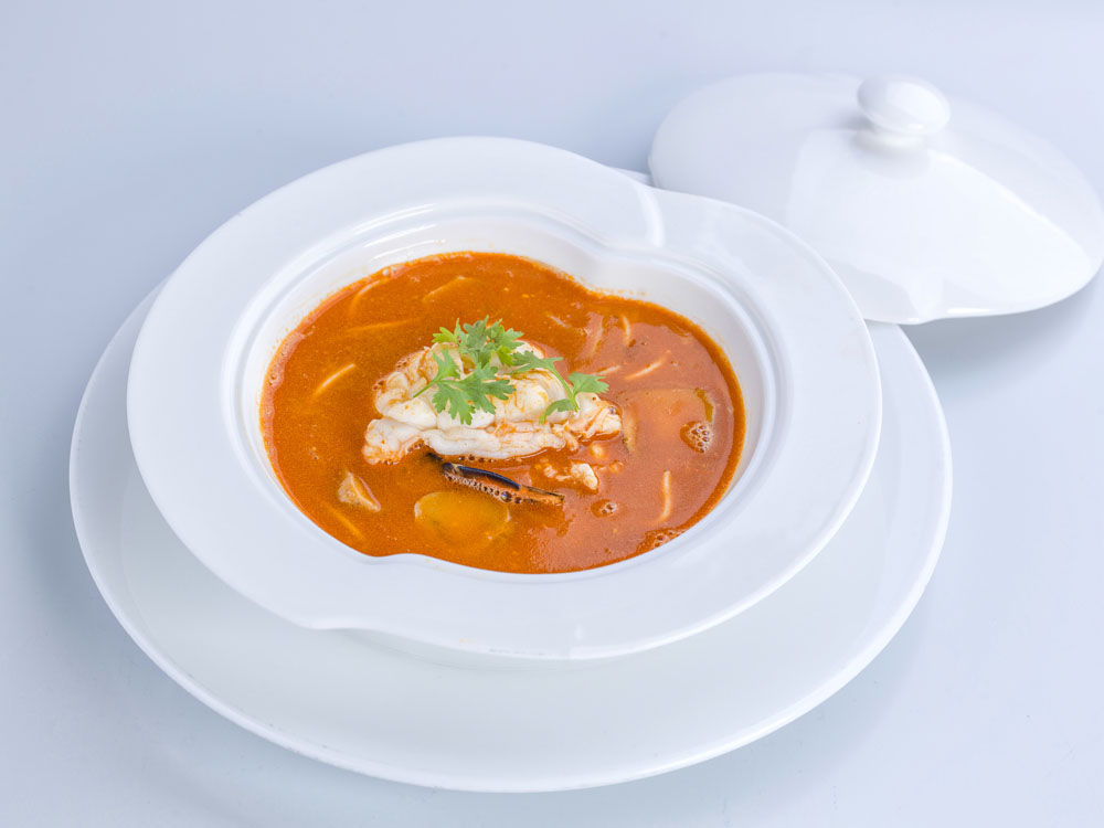 Enjoy delicious dishes in a luxurious space at San Ho 5 Seafood Restaurant