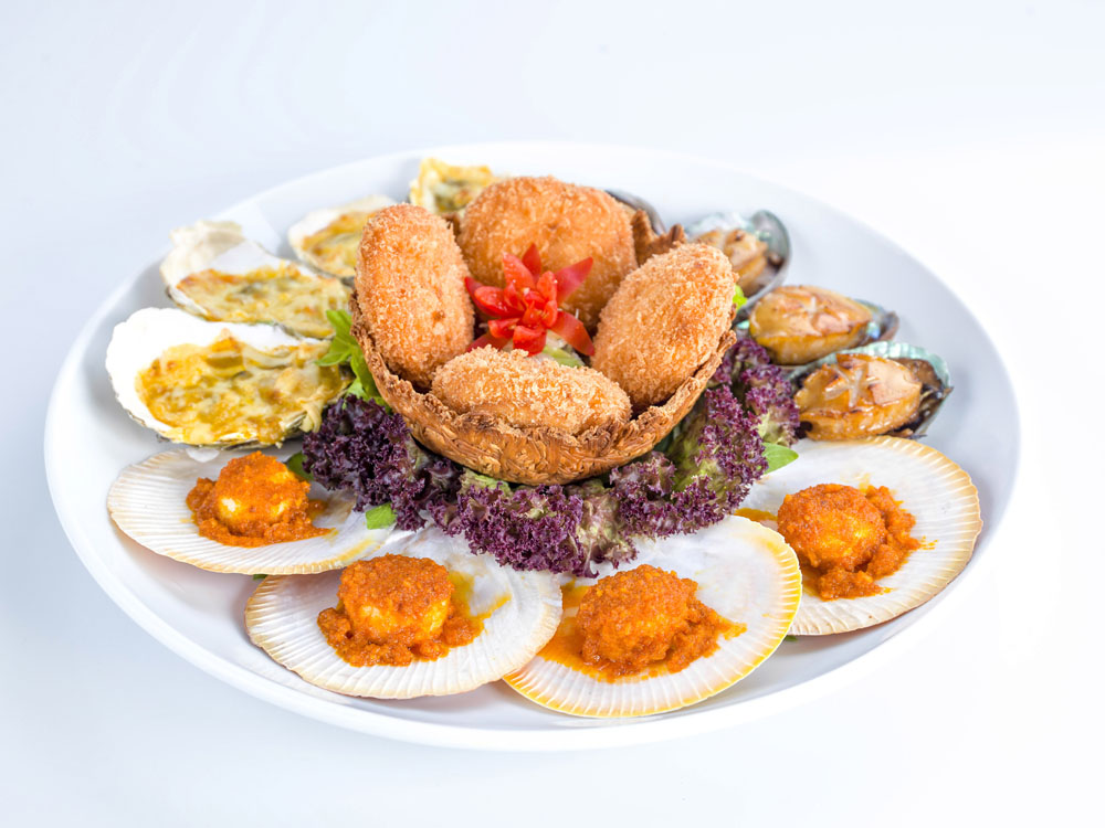 Enjoy delicious dishes in a luxurious space at San Ho 6 Seafood Restaurant