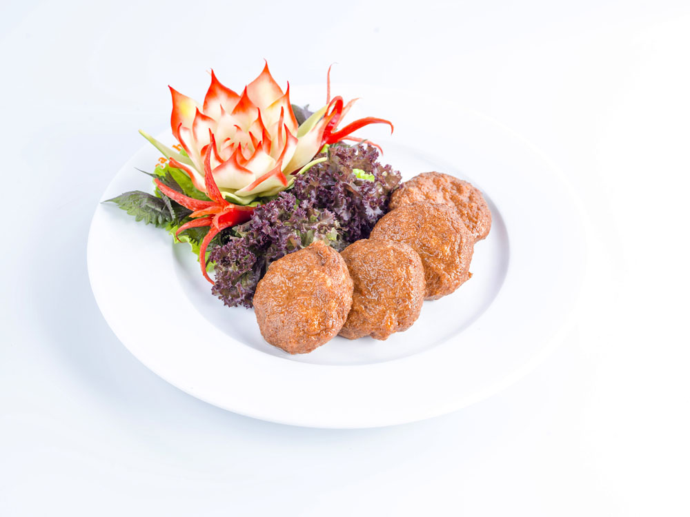 Enjoy delicious dishes in a luxurious space at San Ho 8 Seafood Restaurant