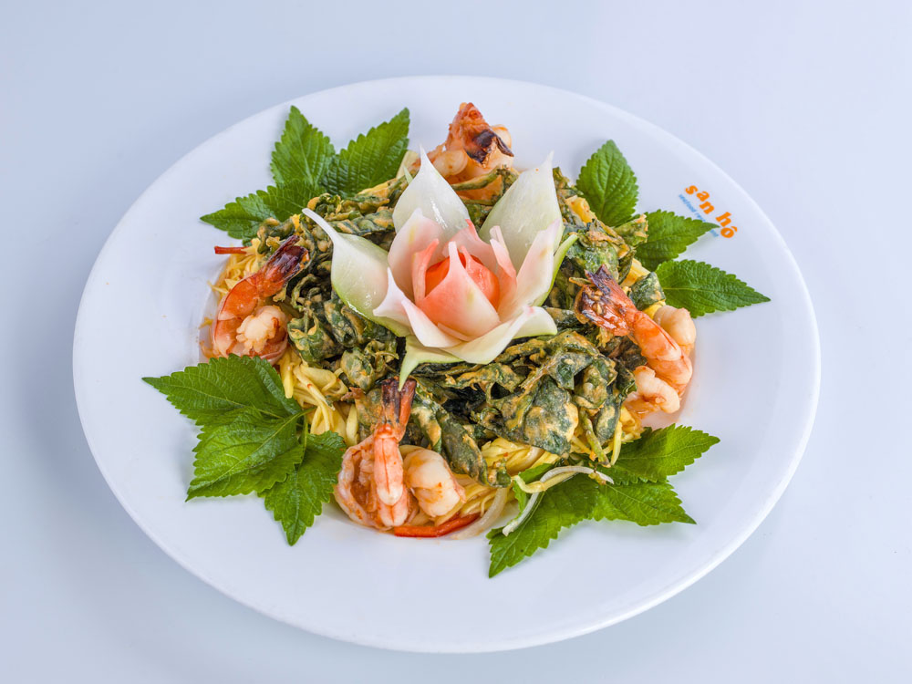 Enjoy delicious dishes in a luxurious space at San Ho 11 Seafood Restaurant