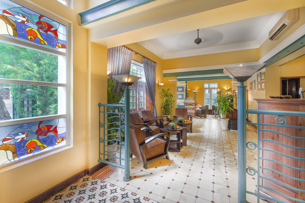 Enjoy delicious dishes in a luxurious space at San Ho 18 Seafood Restaurant