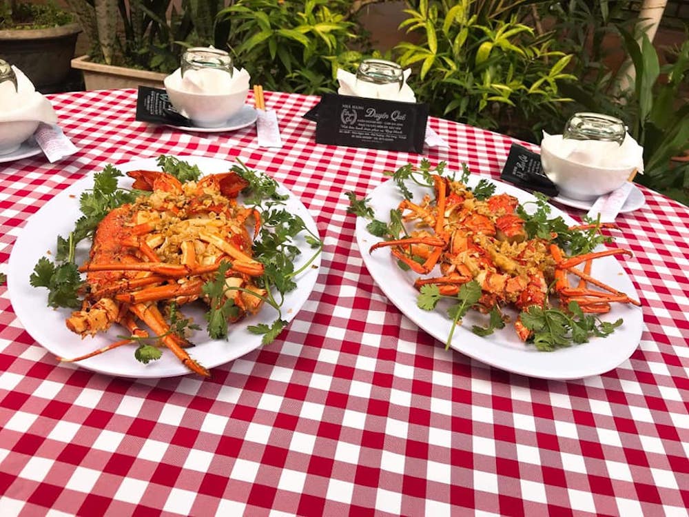 Enjoy Hue cuisine to the fullest at Duyen Que 5 restaurant