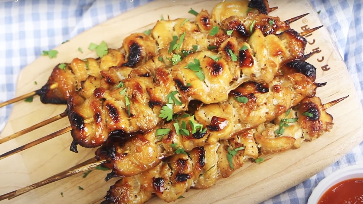 Enjoy grilled skewers in the cold weather of Da Lat 7