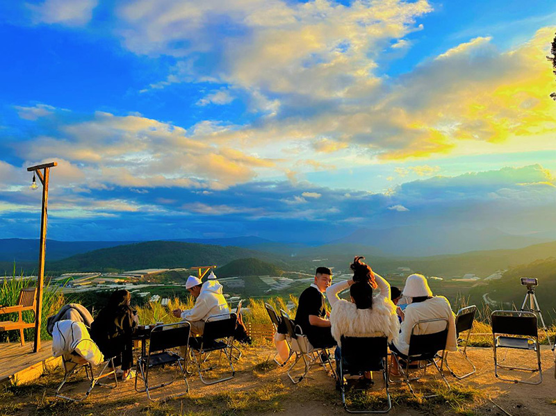 Sunset Coffee Shop, Da Lat's top cloud hunting coordinates 10