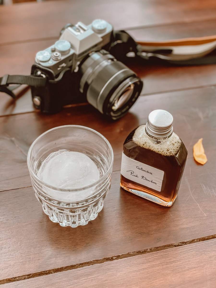 West Coffee Shop The sun has just appeared and it has already caused sadness 16