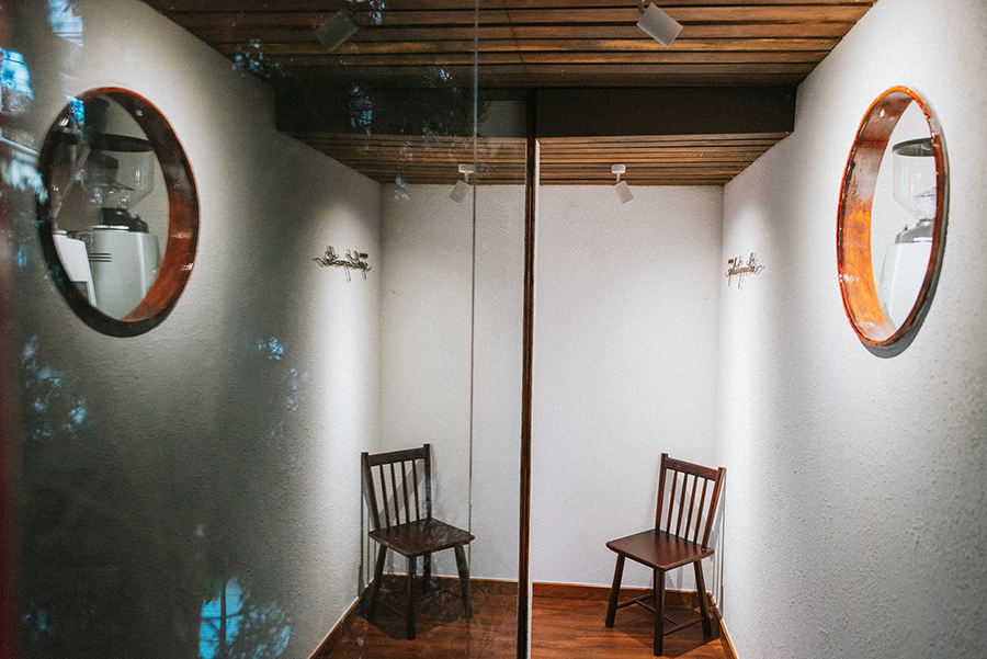 West Coffee Shop The sun has just appeared and it has already caused sadness 8