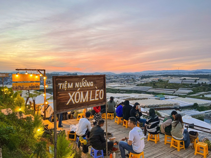 Visit Xom Leo grill shop to enjoy BBQ and watch the extremely chill sunset 2