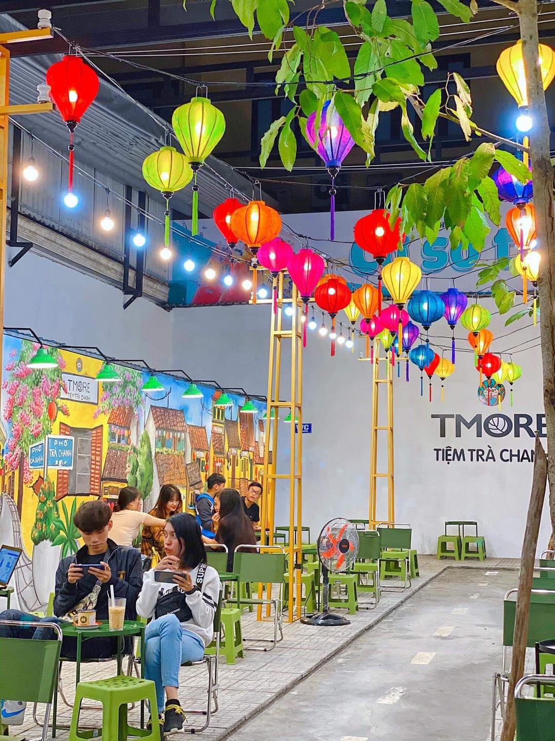 Tmore lemon tea shop - Virtual living with millions of likes in the heart of Hue city 8