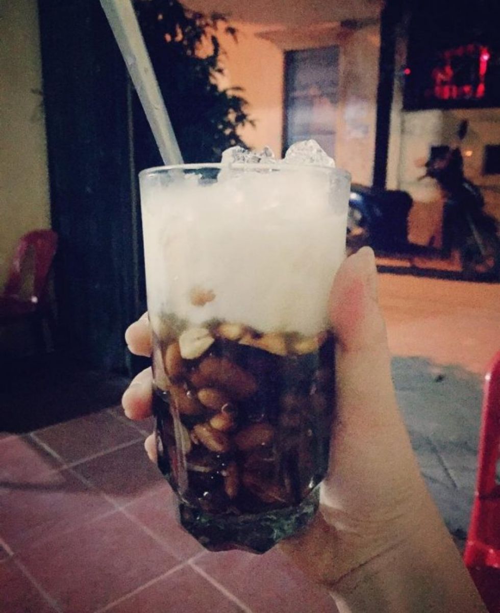Find back to your childhood days of traveling with delicious Hue Ong Lac Che 7