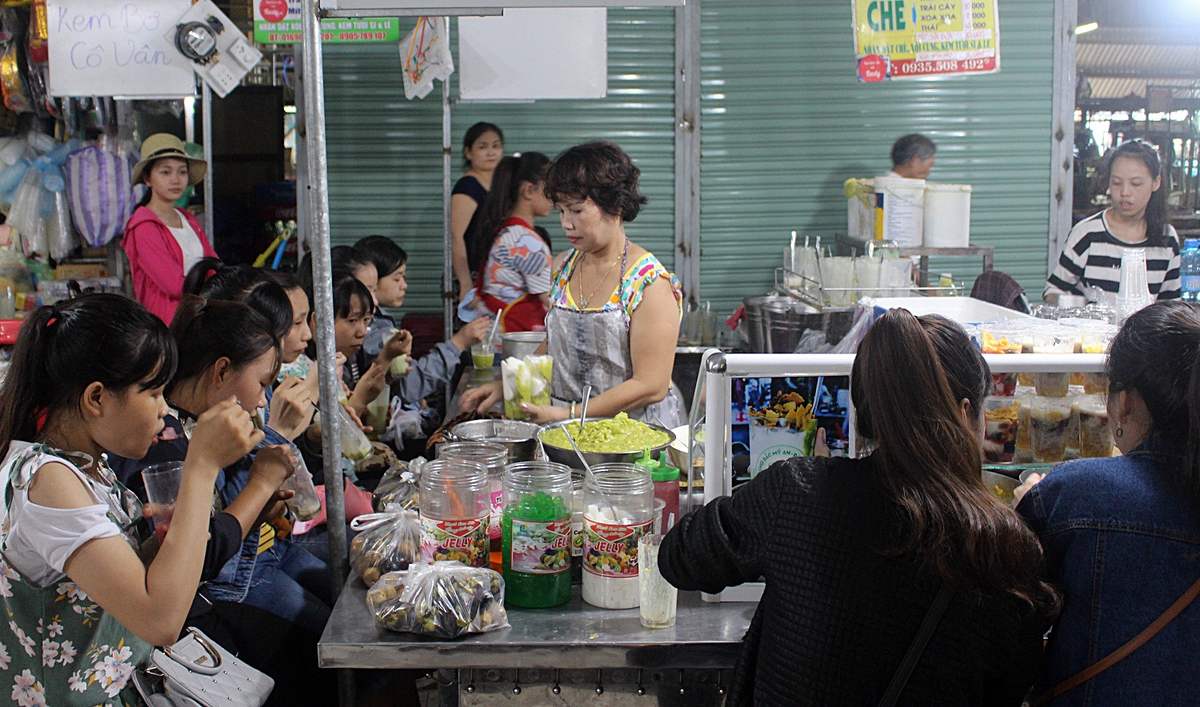 Collection of 6 avocado ice cream shops in Da Nang to help cool off on hot days 4