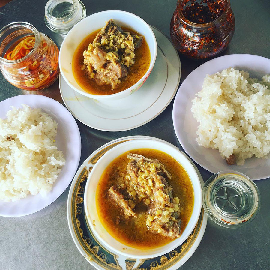 Collection of rustic Hue breakfast dishes that are no less delicious 3