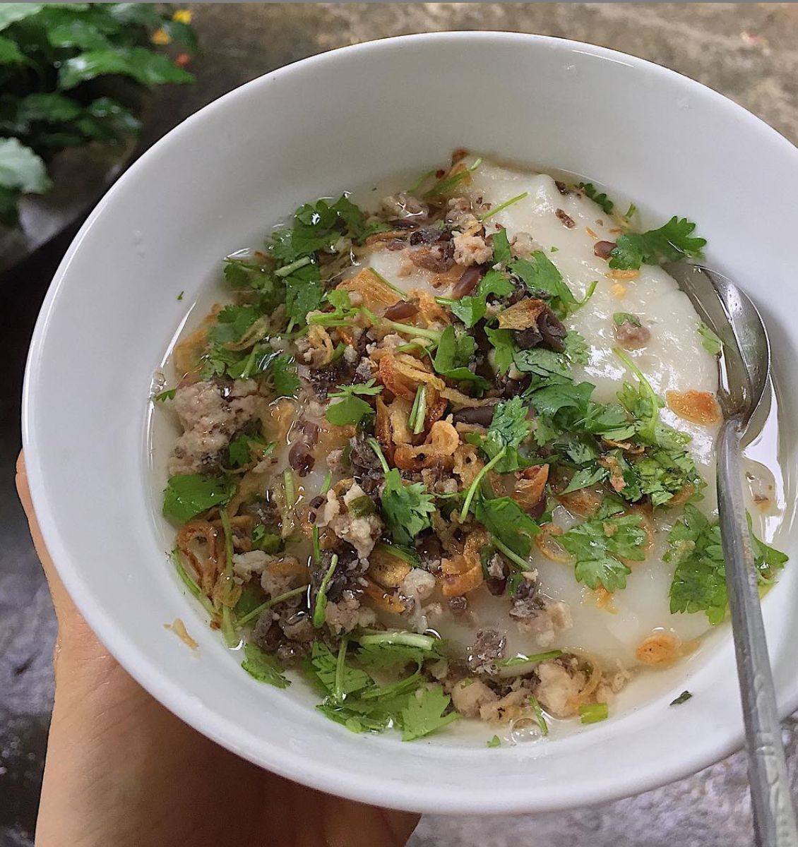 Top 10 famous and delicious hot cake shops in Hanoi 3