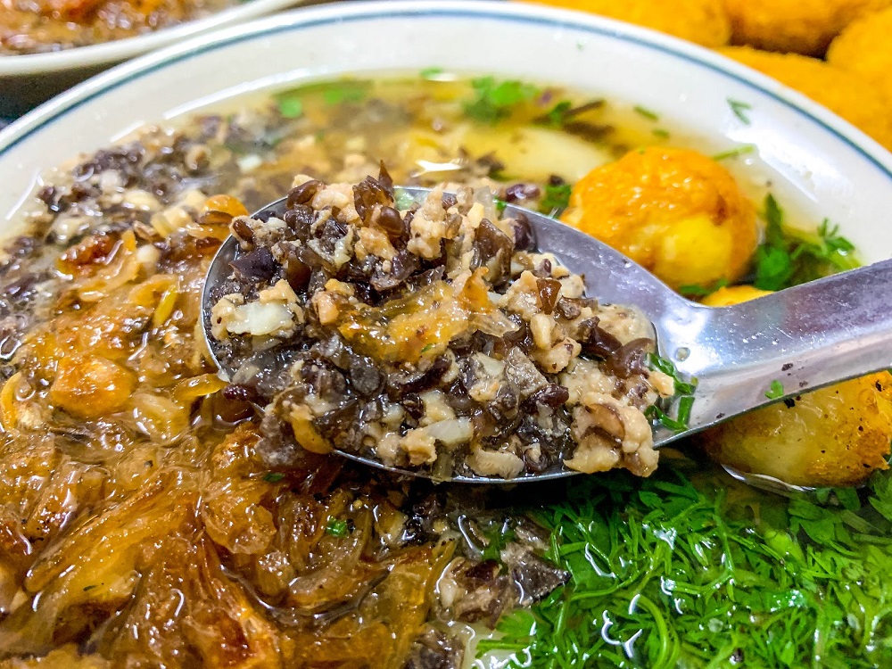 Top 10 famous and delicious hot cake shops in Hanoi 4