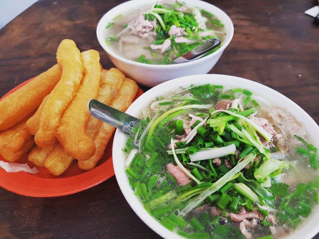 Top 19 delicious pho restaurants in Hanoi that are famous for their addiction 2