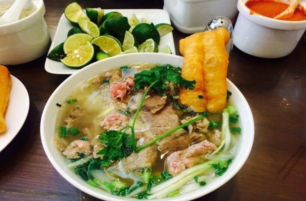 Top 19 delicious pho restaurants in Hanoi that are famous for their addiction 4