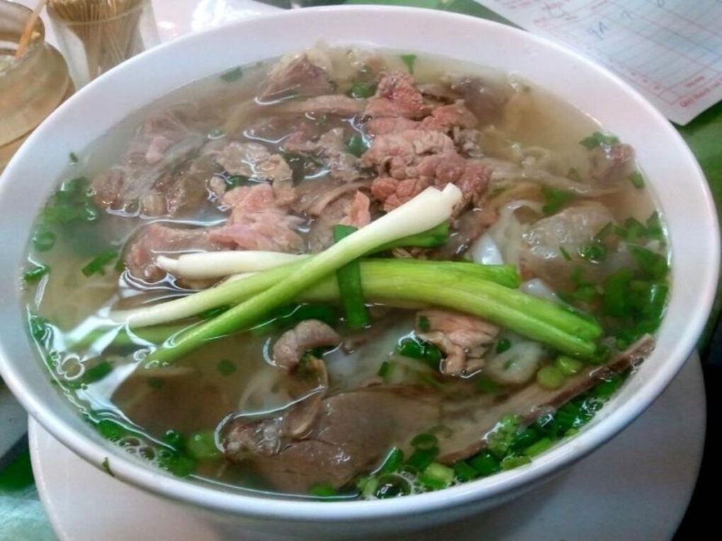 Top 19 delicious pho restaurants in Hanoi that are famous for their addiction 8
