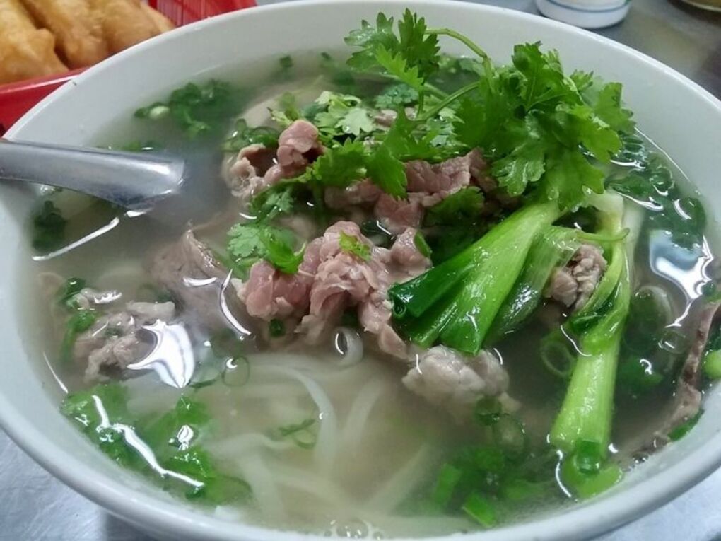 Top 19 delicious pho restaurants in Hanoi that are famous for their addiction 9